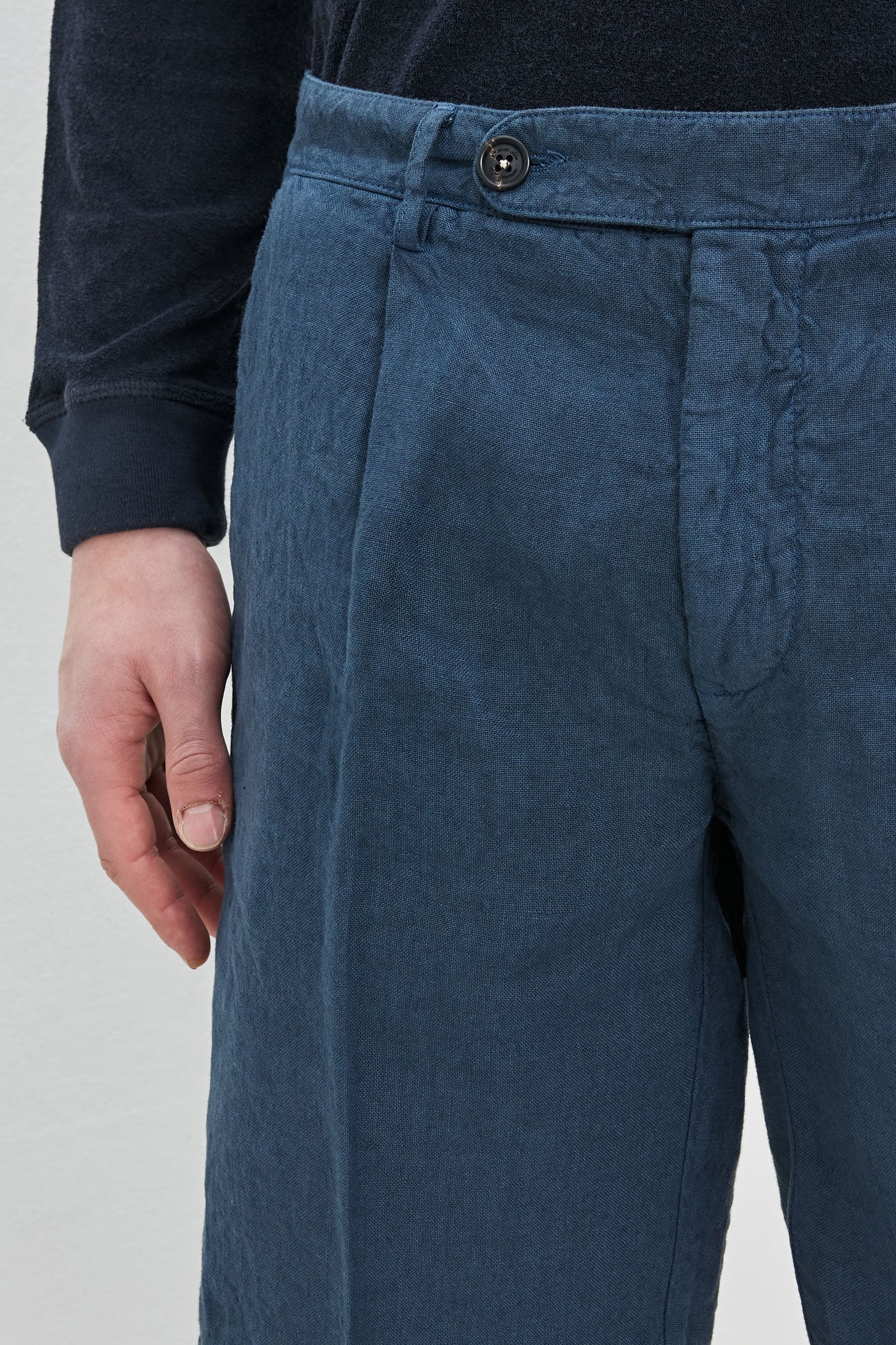 ALACCIA Linen Bermuda Shorts